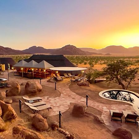 Villa Twyfelfontein Adventure Camp Khorixas Exterior foto