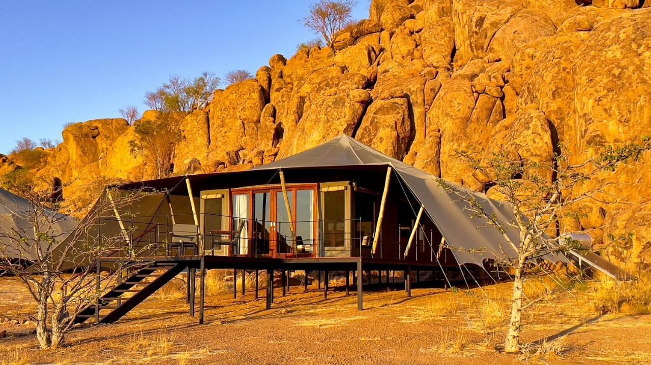 Villa Twyfelfontein Adventure Camp Khorixas Exterior foto